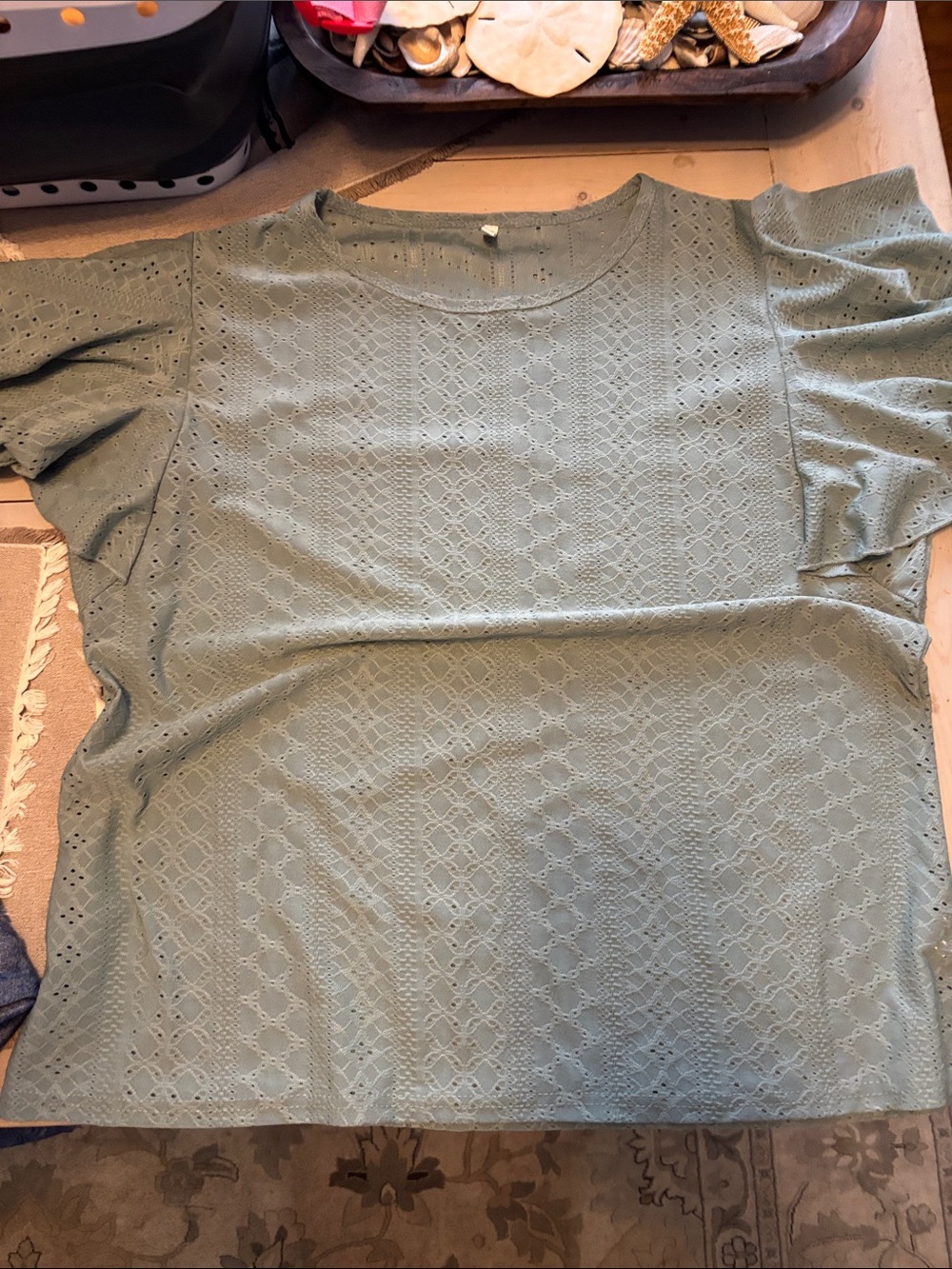 Women’s Lace Eyelet flutter Short Sleeve Top - Sage Green size XXL